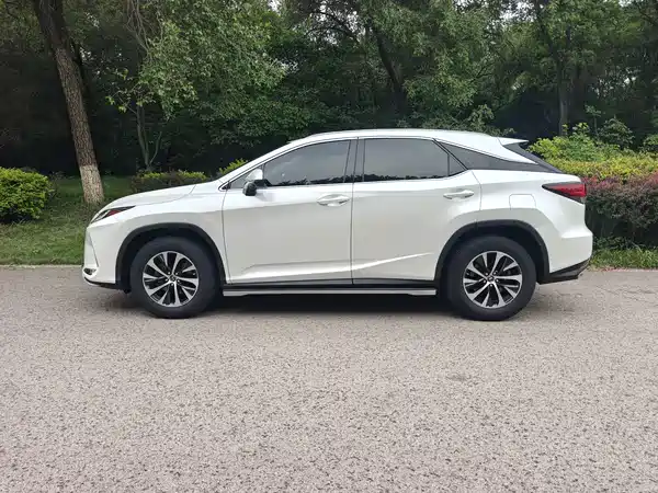 Lexus RX 2020