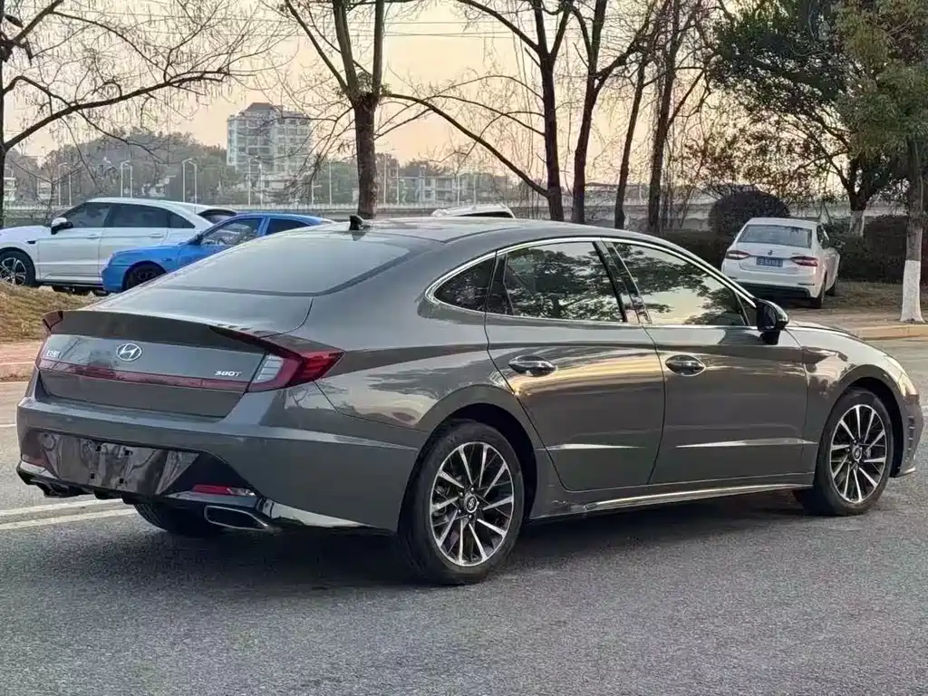 Hyundai Sonata 2022 — фото 8