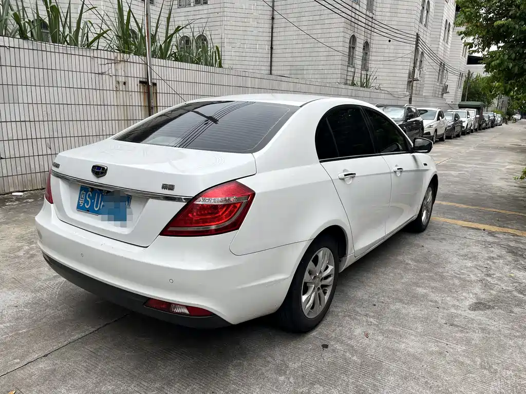 Geely Emgrand 2016 — фото 6