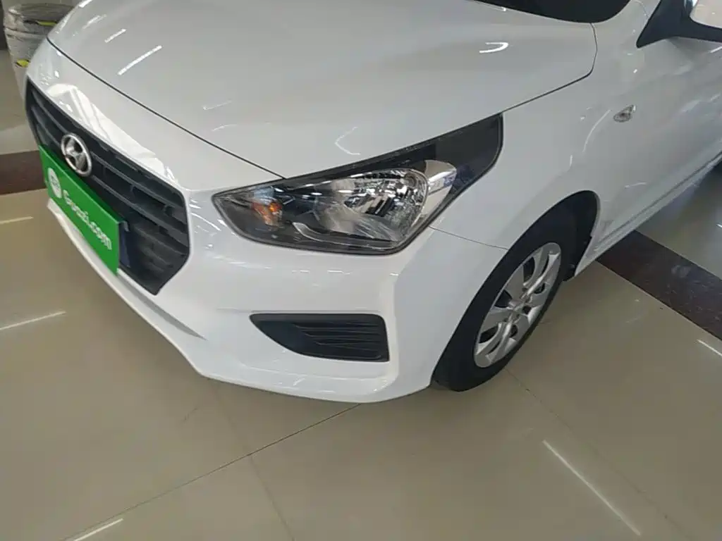 Hyundai Accent 2019 — фото 24