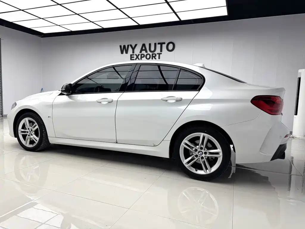 BMW 1 Series 2022