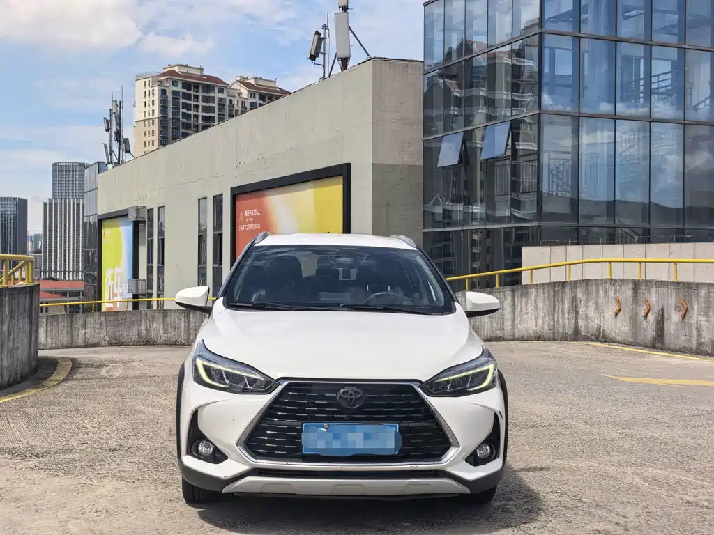 Toyota Yaris L 2021
