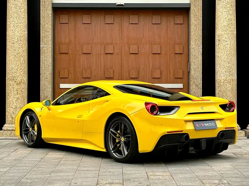 Ferrari 488 2017 — фото 5