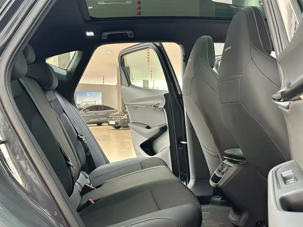 Volkswagen Distinctive 06 2025 — фото 14