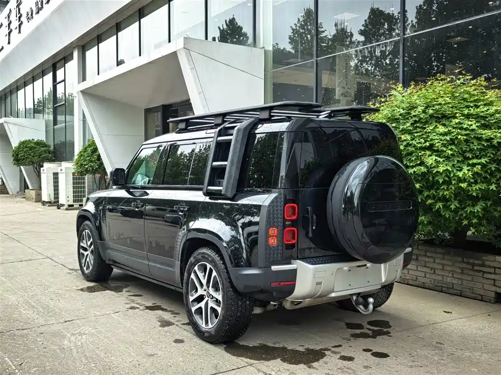 Land Rover Defender 2025 — фото 3
