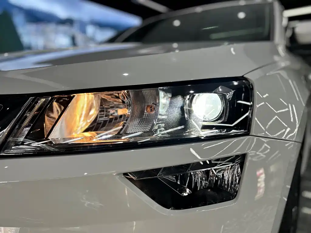 Skoda Karoq 2024 — фото 35