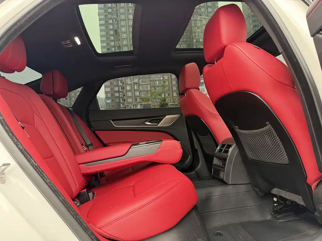 Jaguar XFL 2022 — фото 15