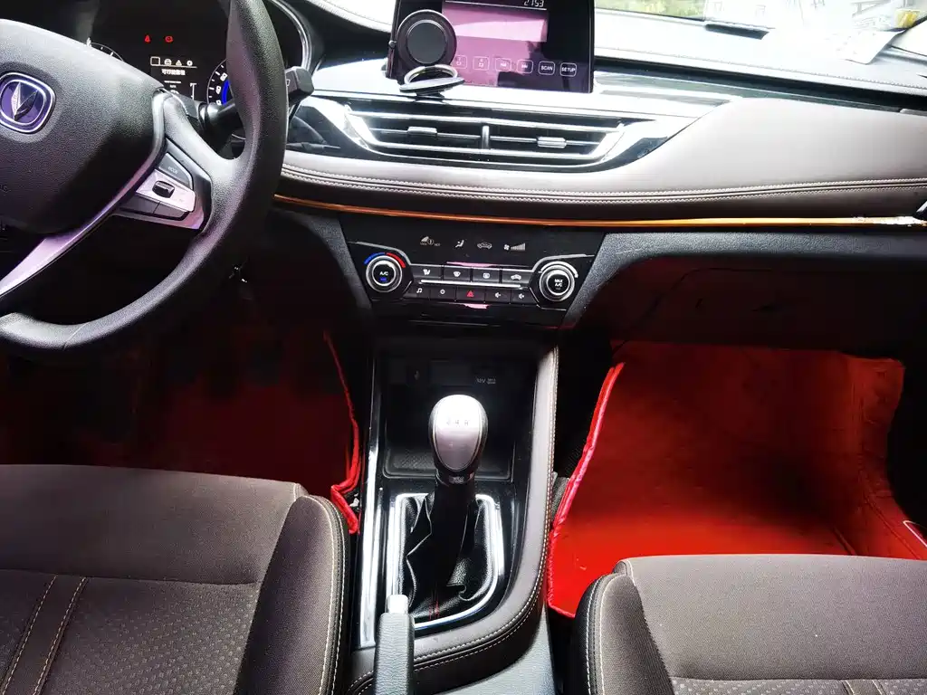 Changan Eado DT 2018 — фото 12
