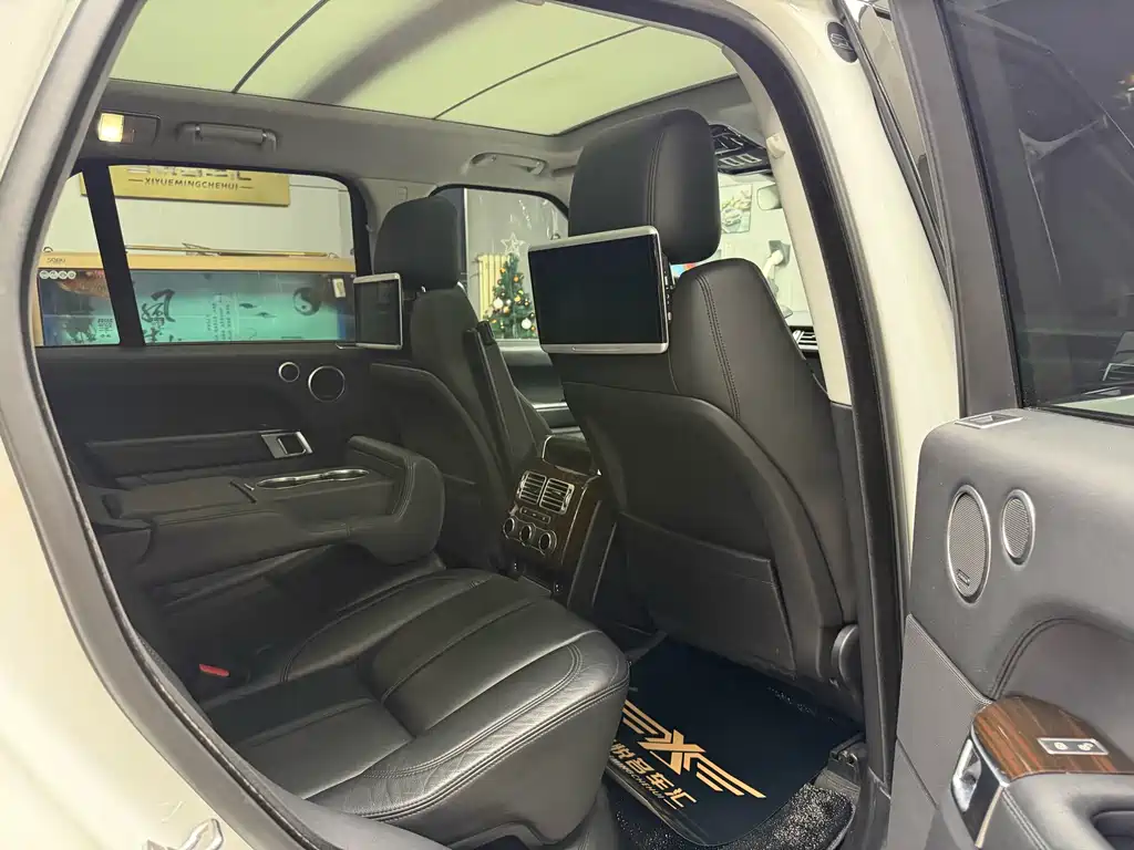 Land Rover Range Rover 2018 — фото 19