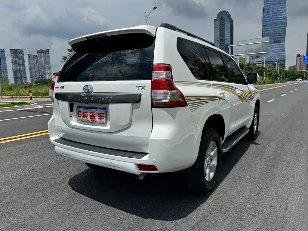 Toyota Prado 2015 — фото 12