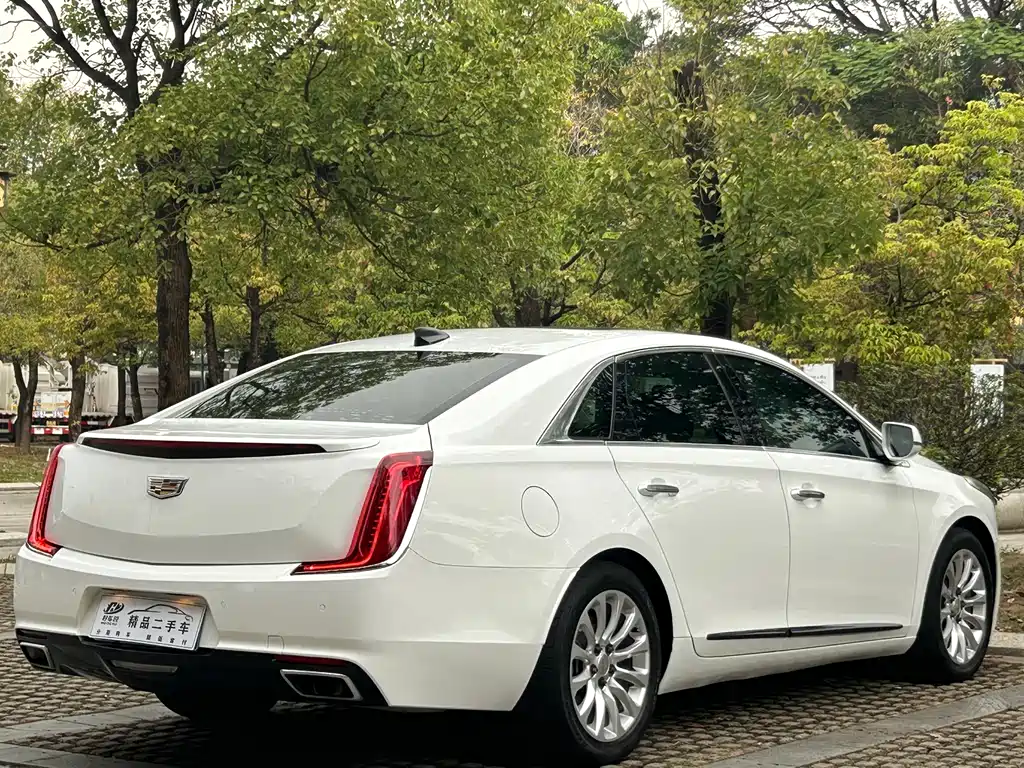 Cadillac XTS 2018 — фото 20