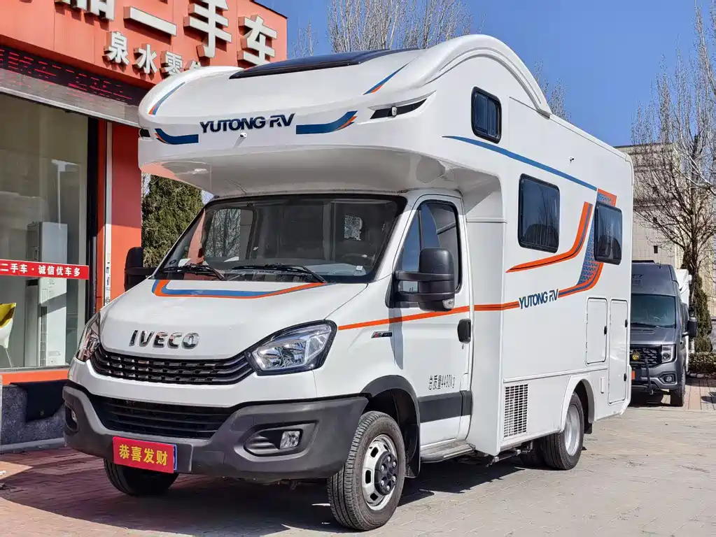 IVECO Ousheng 2023 — фото 1