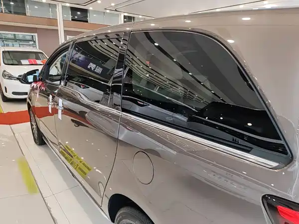 Buick GL8 2025