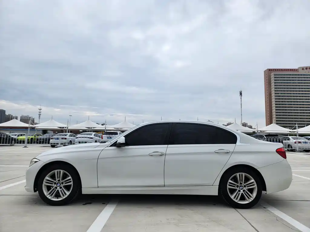 BMW 3 Series 2016
