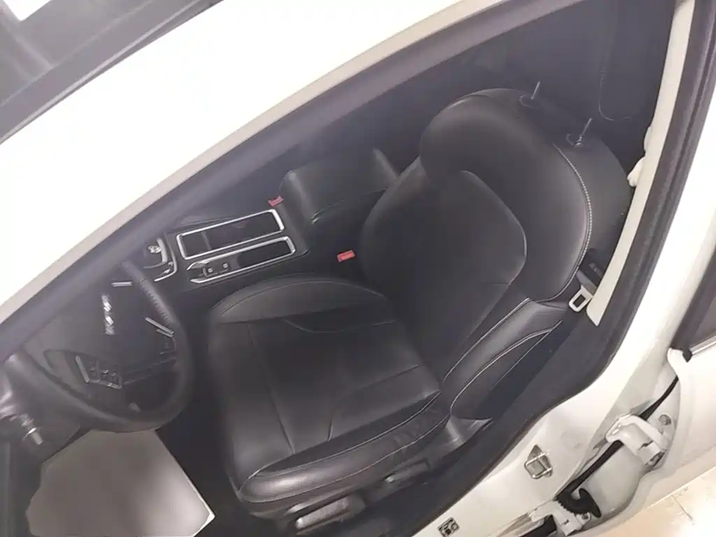 Haval M6 2021 — фото 15