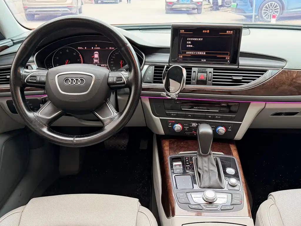 Audi A6L 2014 — фото 14