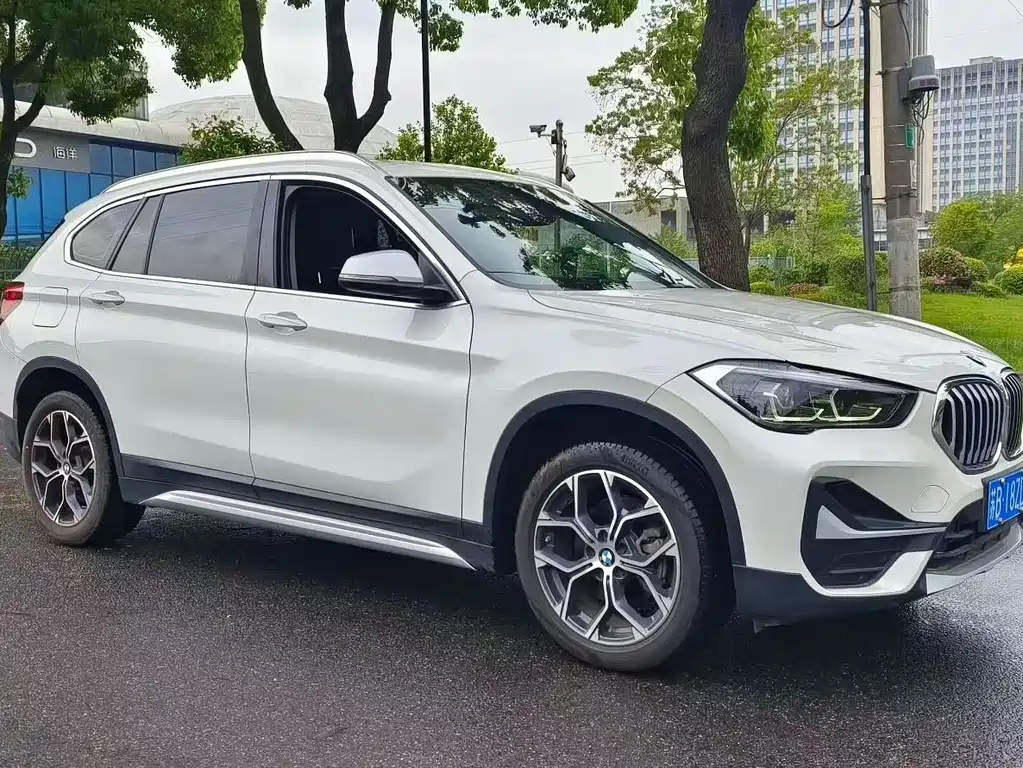 BMW X1 2022 — фото 2