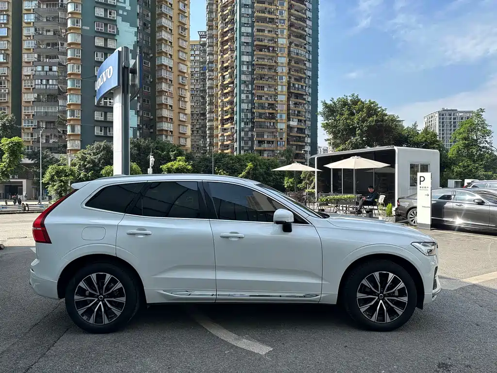 Volvo XC60 2024 — фото 4