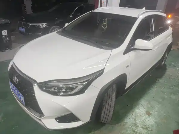 Toyota Yaris L 2022