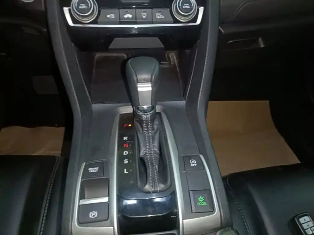Honda Civic 2019 — фото 14