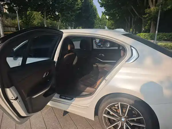 BMW 3 Series 2023