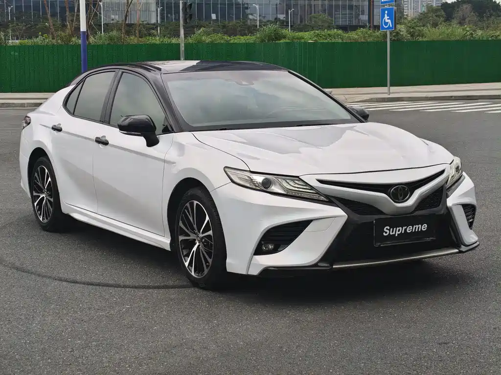 Toyota Camry 2020 — фото 3