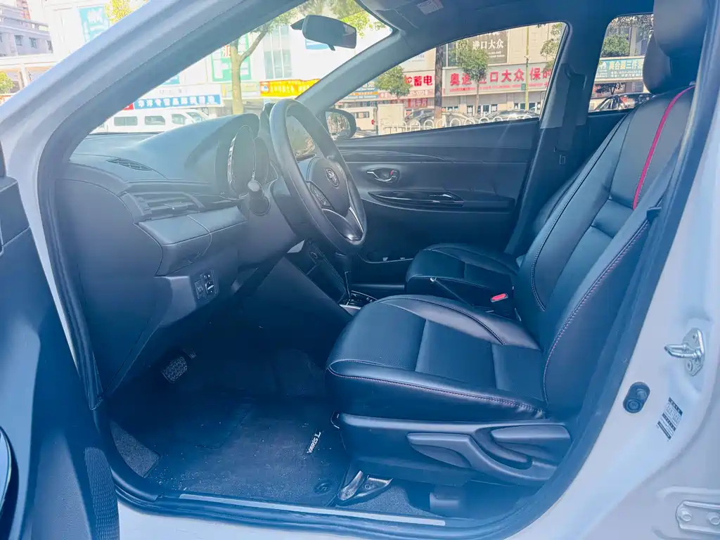 Toyota Yaris L 2023 — фото 7
