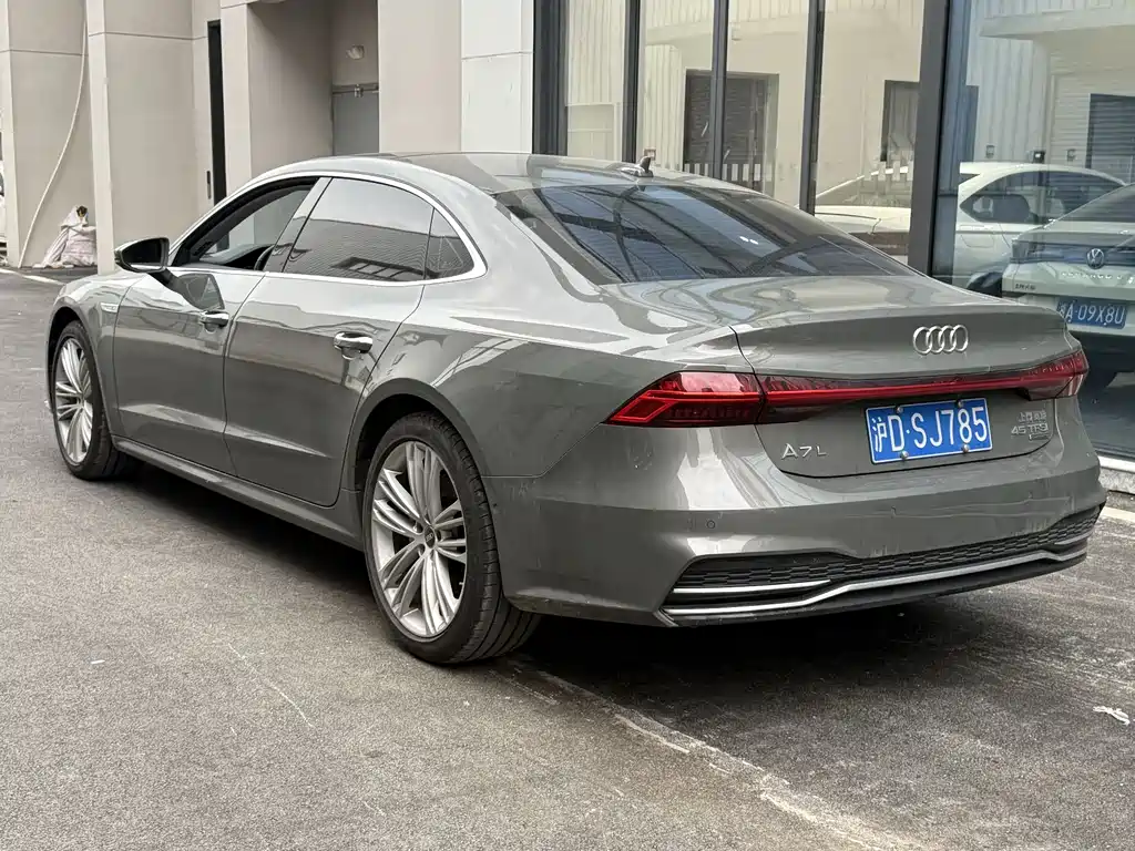 Audi A7L 2024 — фото 7