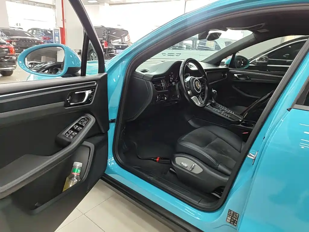 Porsche Macan 2019 — фото 16