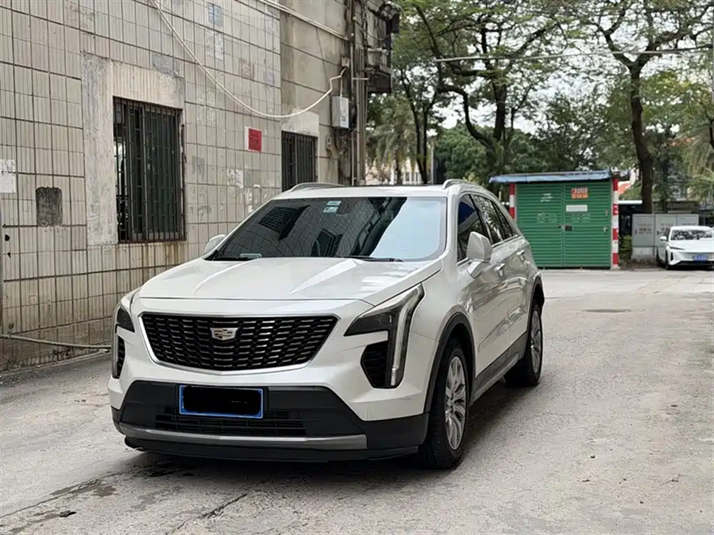 Cadillac XT4 2020 — фото 1