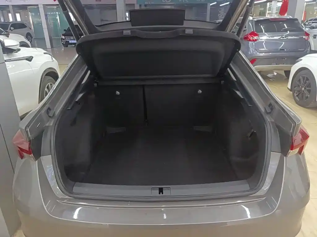 Skoda Octavia 2022 — фото 19