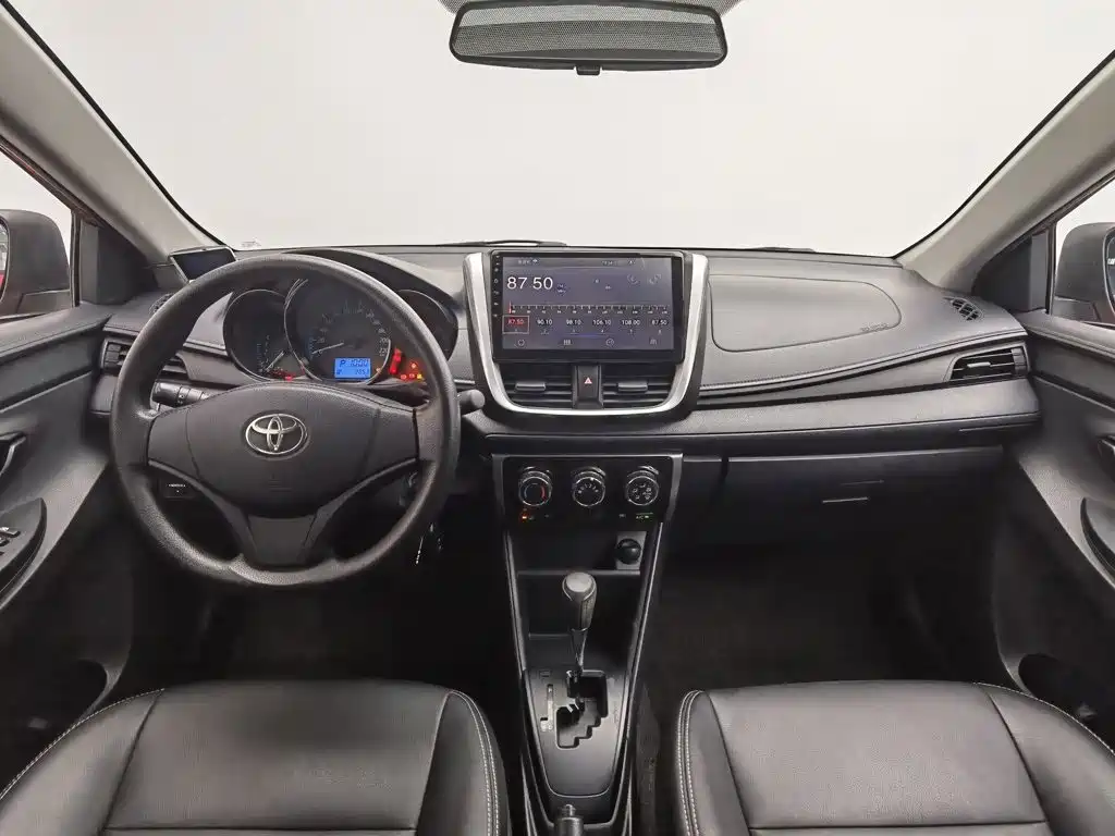 Toyota Yaris L 2019