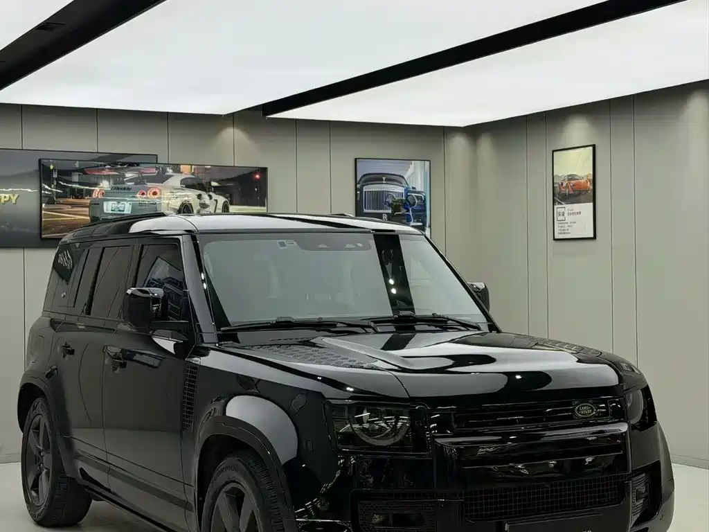 Land Rover Defender 2023 — фото 3