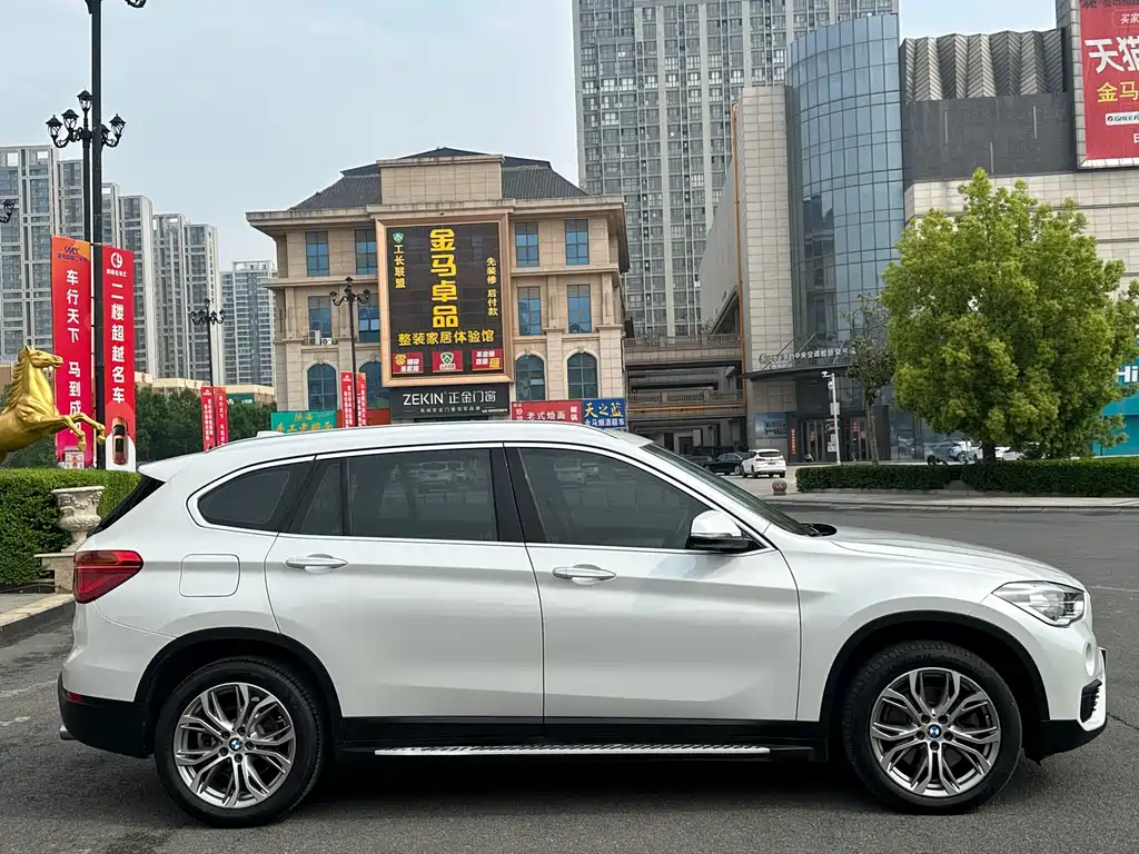 BMW X1 2019 — фото 4