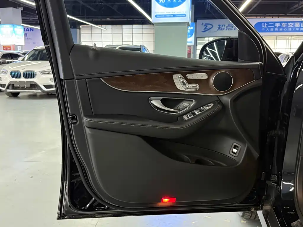 Mercedes-Benz GLC 2021