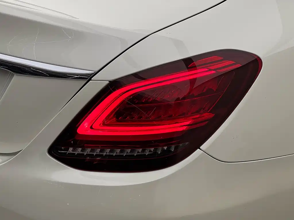 Mercedes-Benz C-Class 2019 — фото 19