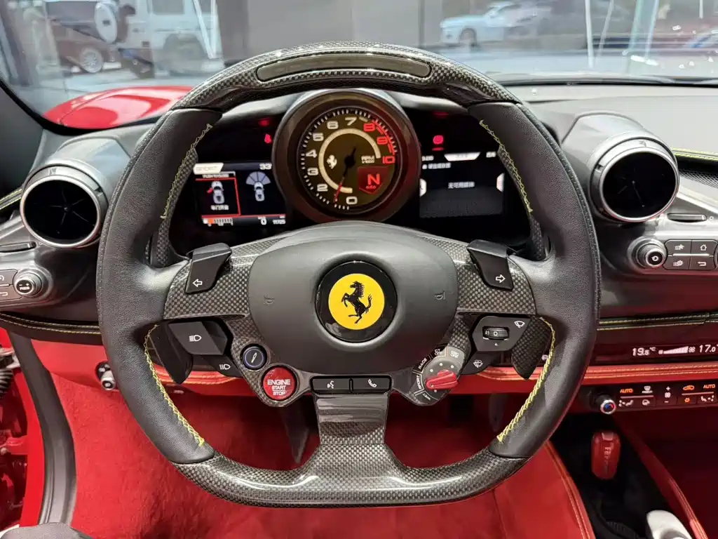 Ferrari F8 2020 — фото 11
