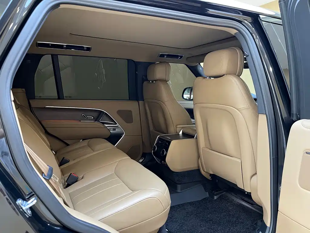 Land Rover Range Rover 2025 — фото 15
