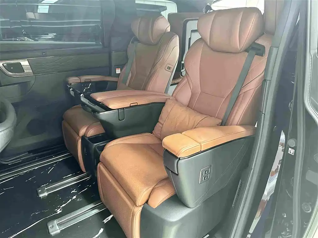 Toyota Alphard 2025 — фото 16