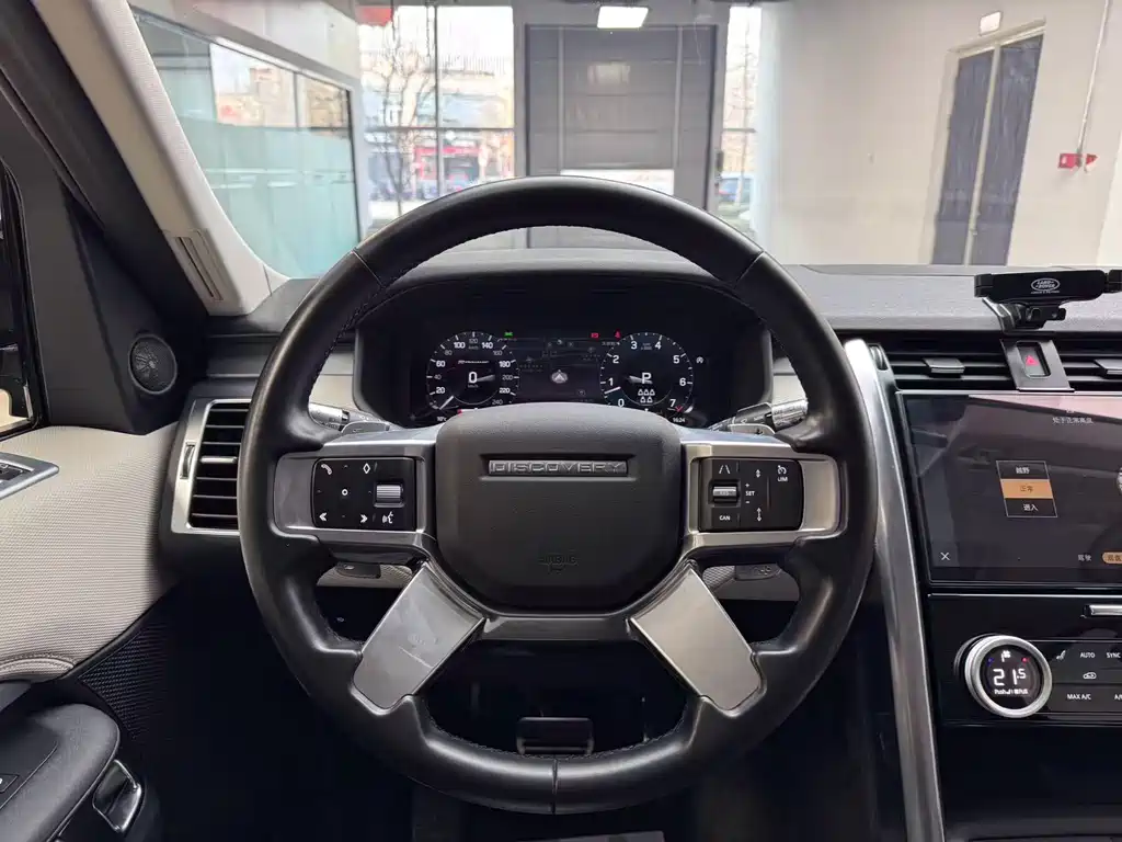 Land Rover Discovery 2021 — фото 15