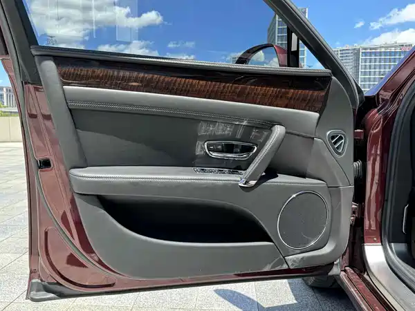 Bentley Flying Spur 2017
