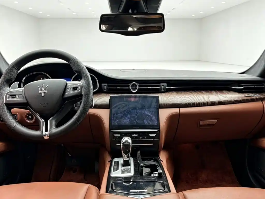 Maserati Quattroporte 2017 — фото 5