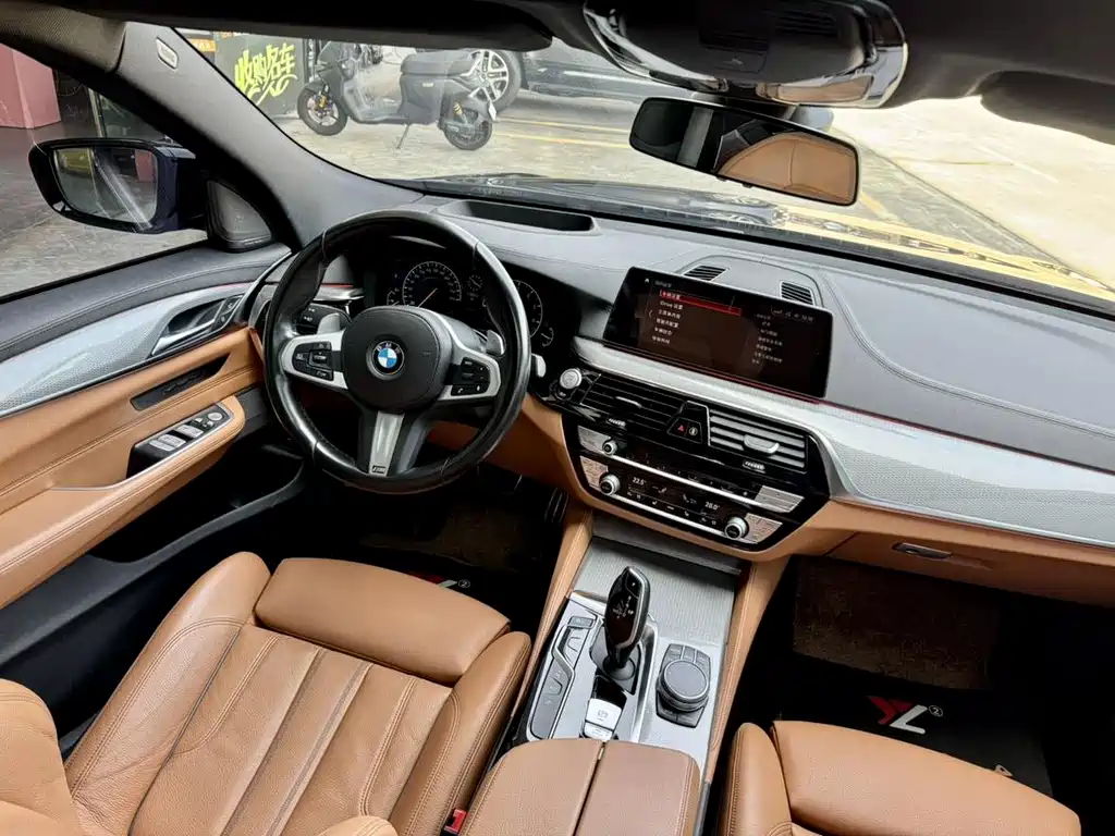 BMW 6 Series GT 2019 — фото 8