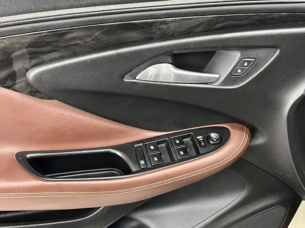 Buick Envision Plus 2016 — фото 18