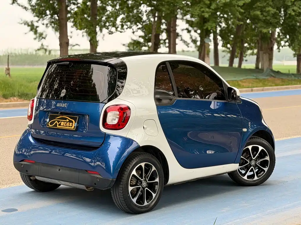 smart Fortwo 2017 — фото 6