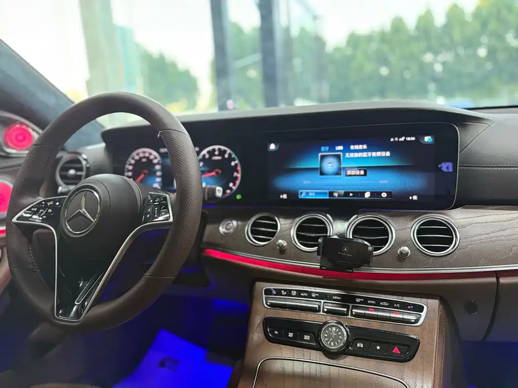 Mercedes-Benz E-Class 2023 — фото 19