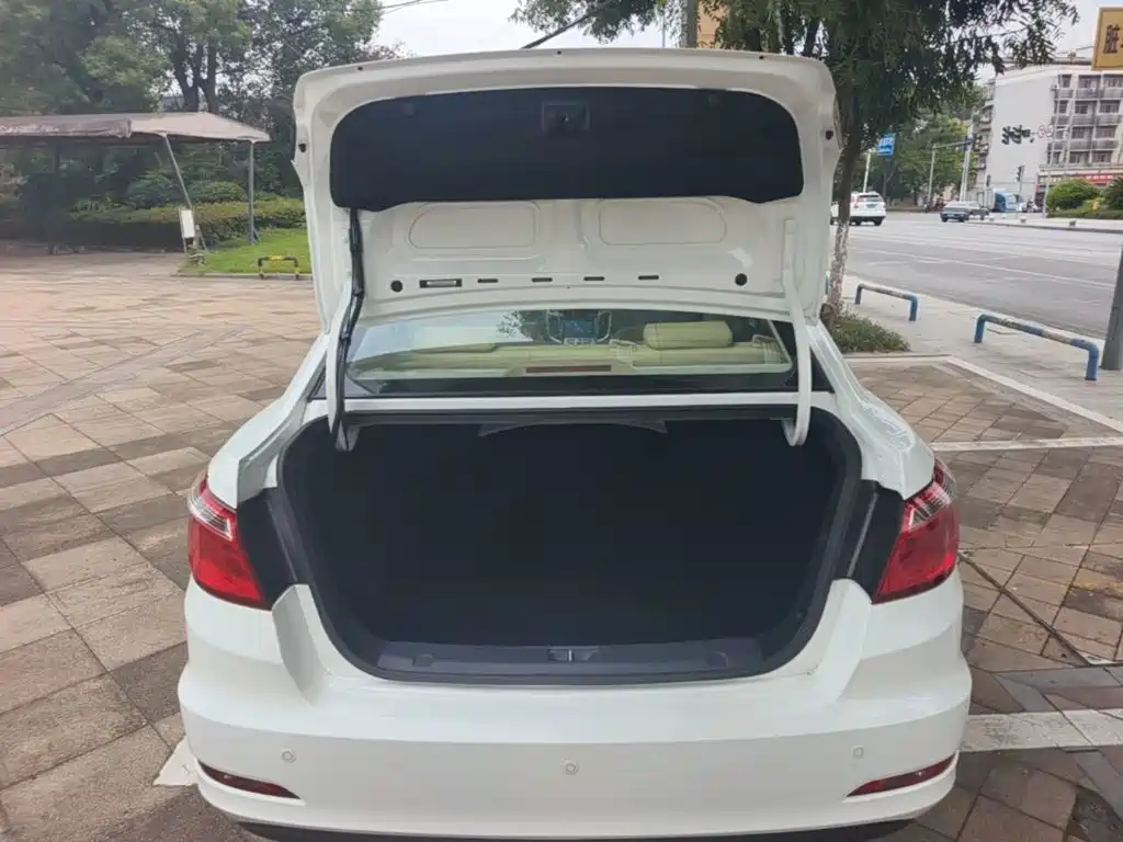 Changan Eado 2017 — фото 19
