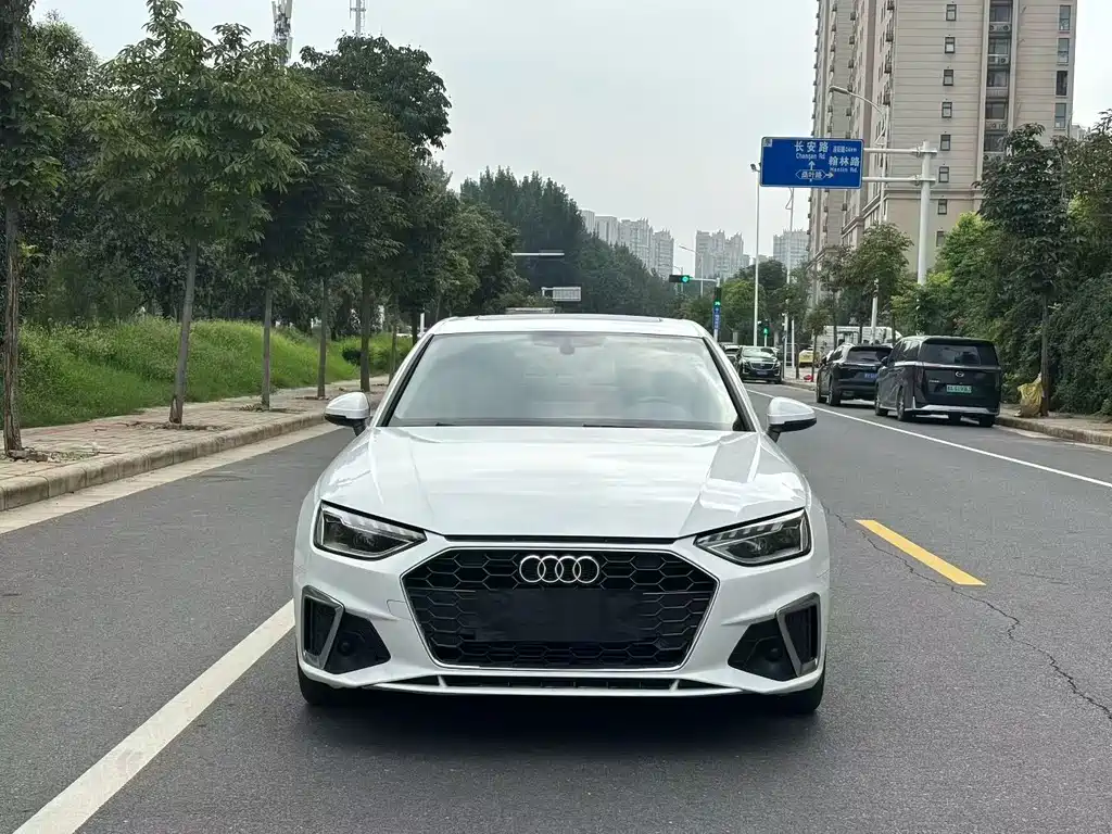 Audi A4L 2020 — фото 2