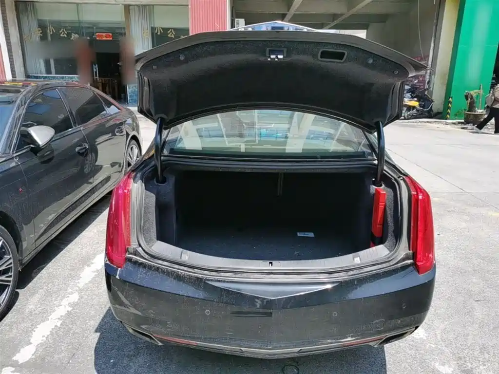 Cadillac XTS 2017 — фото 19