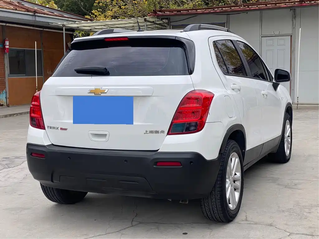 Chevrolet Trax 2015 — фото 12